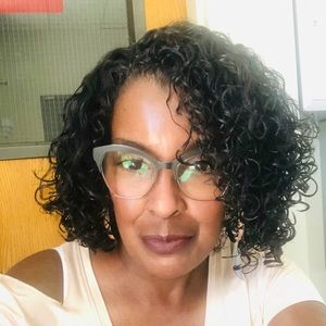 Meet your Posher, Janet